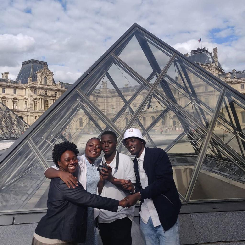Martha, her two brothers and Mother sightseeing after getting adjusted to their new environment and new beginnings Martha, her two brothers and Mother sightseeing after getting adjusted to their new environment and new beginnings
