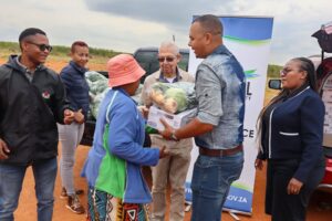 Boitumelo Food Donation Photo 1 (3)