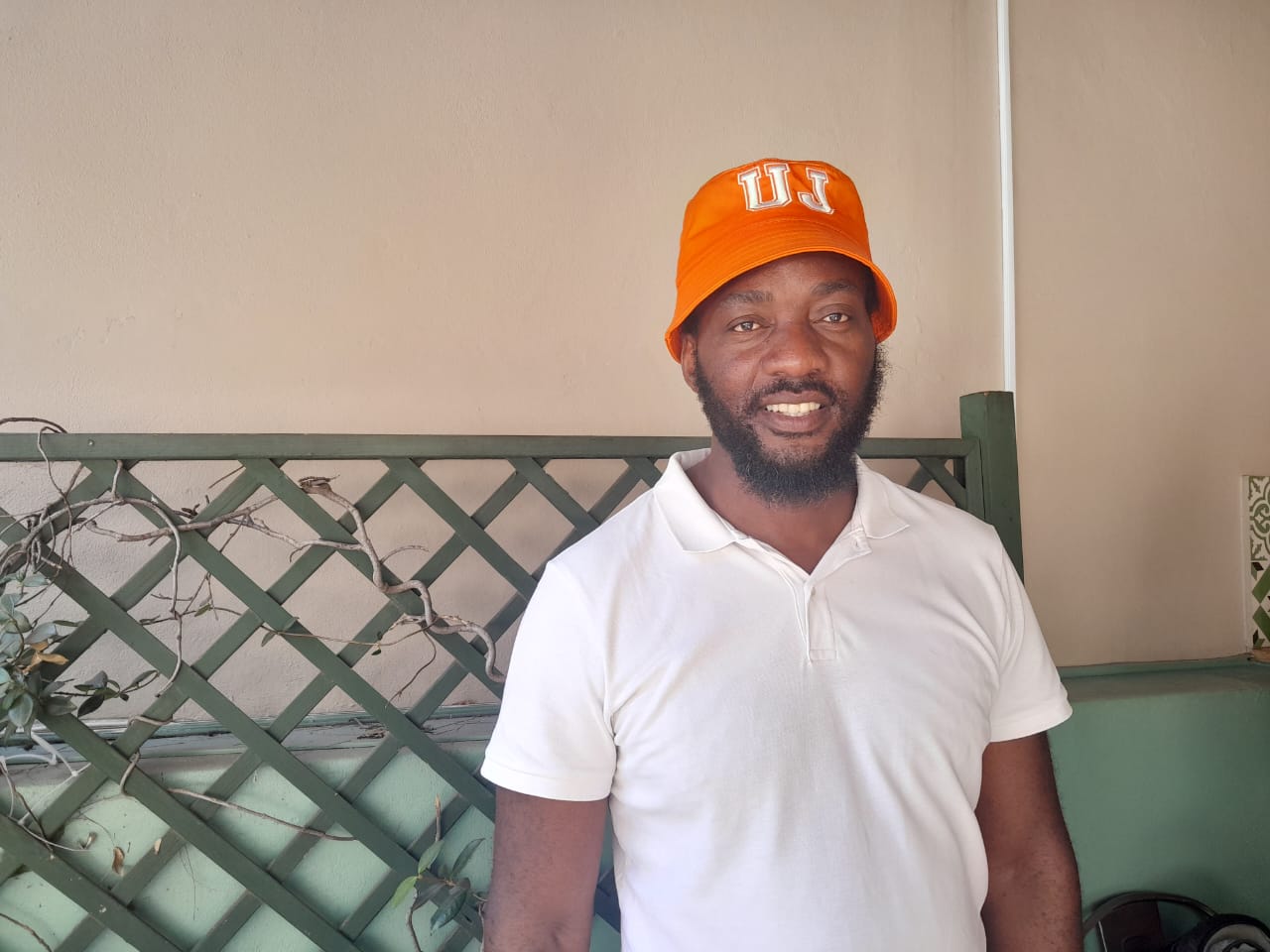 Sizwe Ndlovu Sizwe Ndlovu